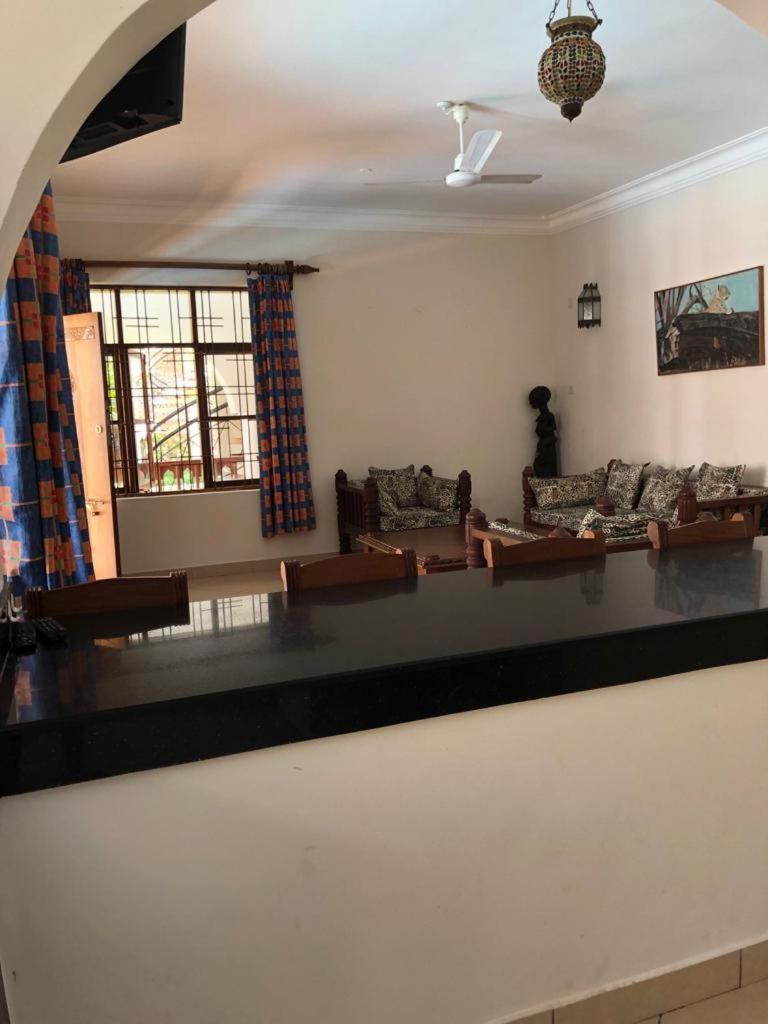 Diani Pearl *